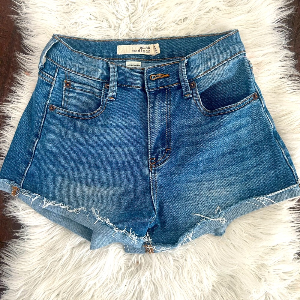 Mia & Madison shorts (sz 1)